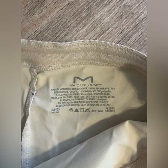 NWT - Maidenform Flexees Women's Shapewear Hi-Waist Brief Firm Control,, Sz M - Picture 9 of 9